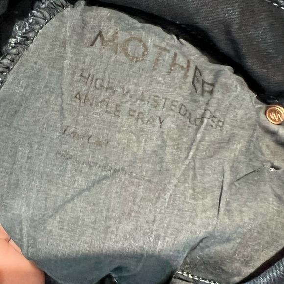 MOTHER High Waisted Looker Ankle Fray in Last Call - Picture 8 of 13